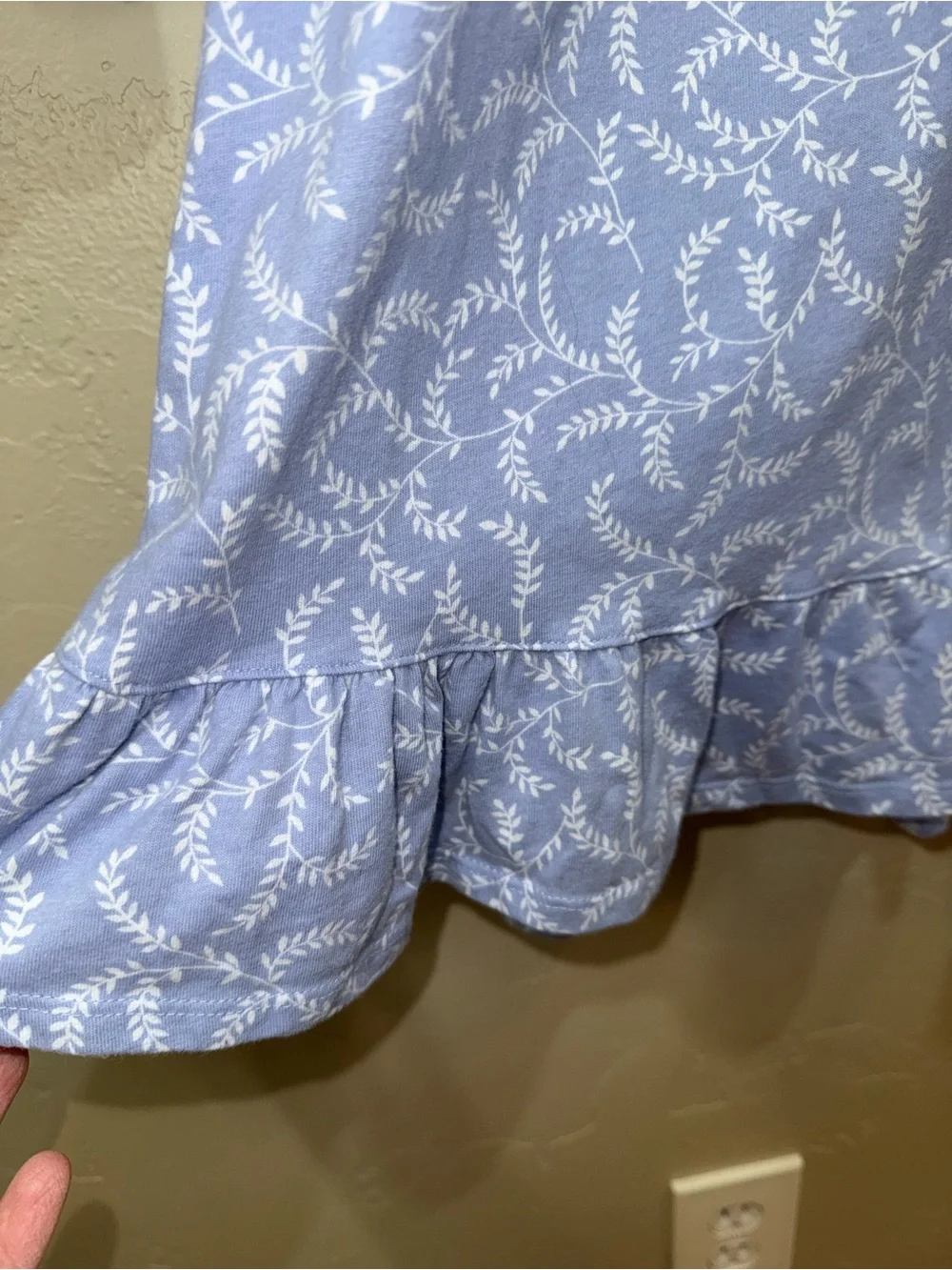 Eileen West Blue Leaf-Print Traditional Nightgown with White Lace Rouched Trim S